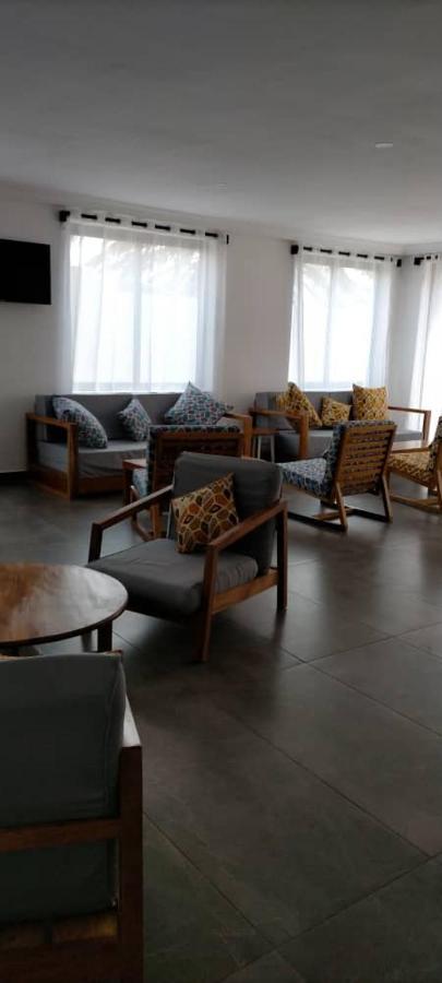 Hotel Marbella Lome Exterior photo